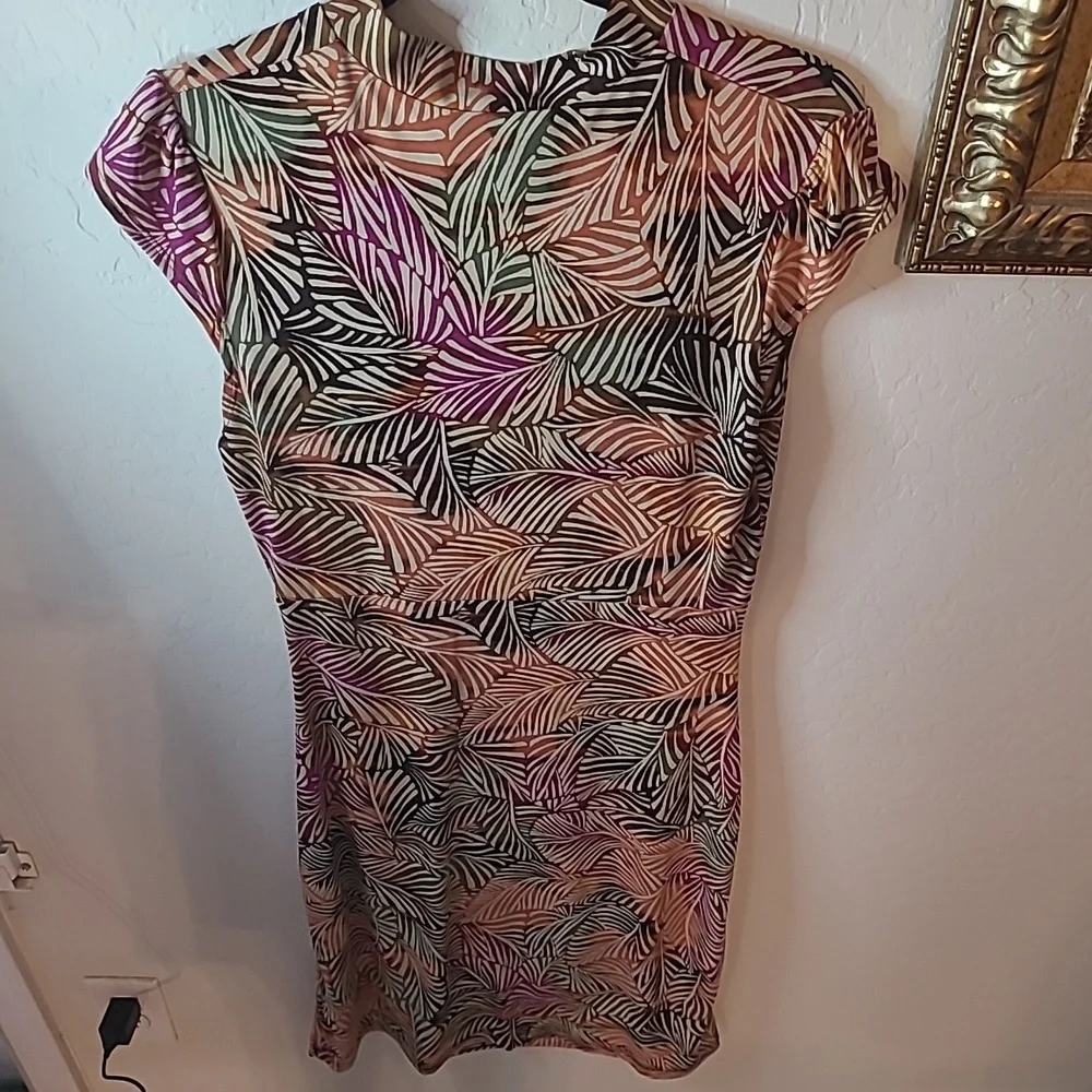 Earth color's leaf print dress. - Picture 4 of 4
